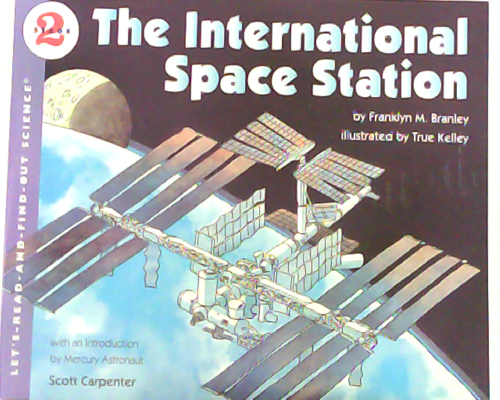 Let‘s read and find out science：The International Space Station  L4.7